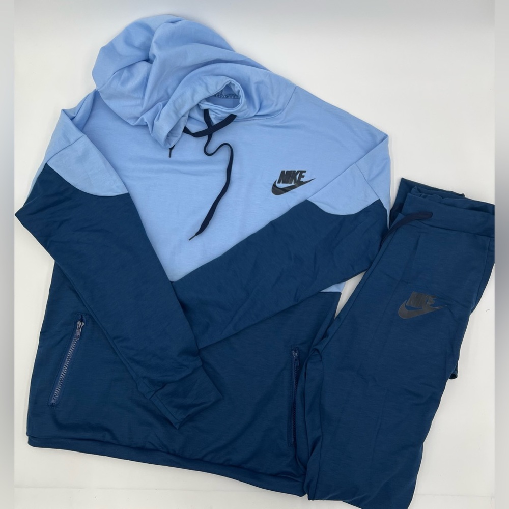 Nike suit